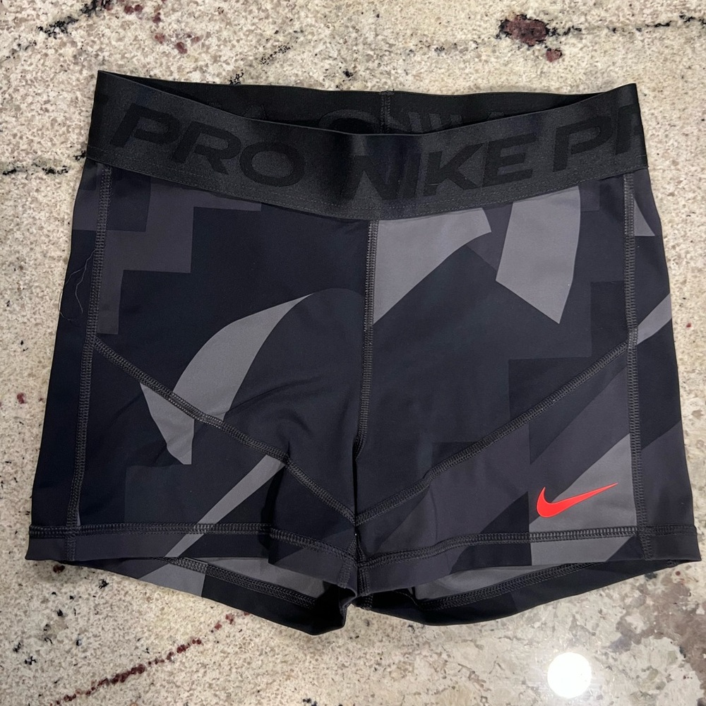 Nike Pro 3” Black and Gray Patterned Shorts
